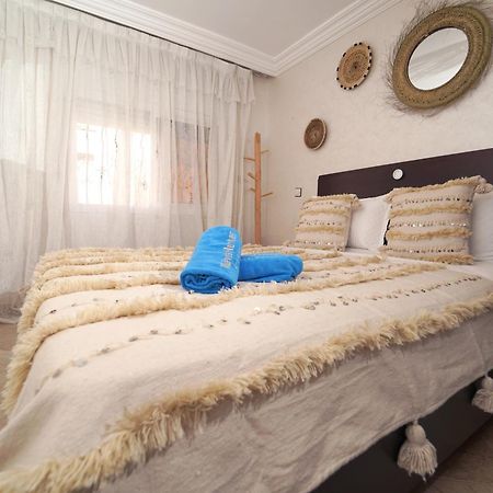 Bed and Breakfast Waves Hunter Surf House Agadir Esterno foto