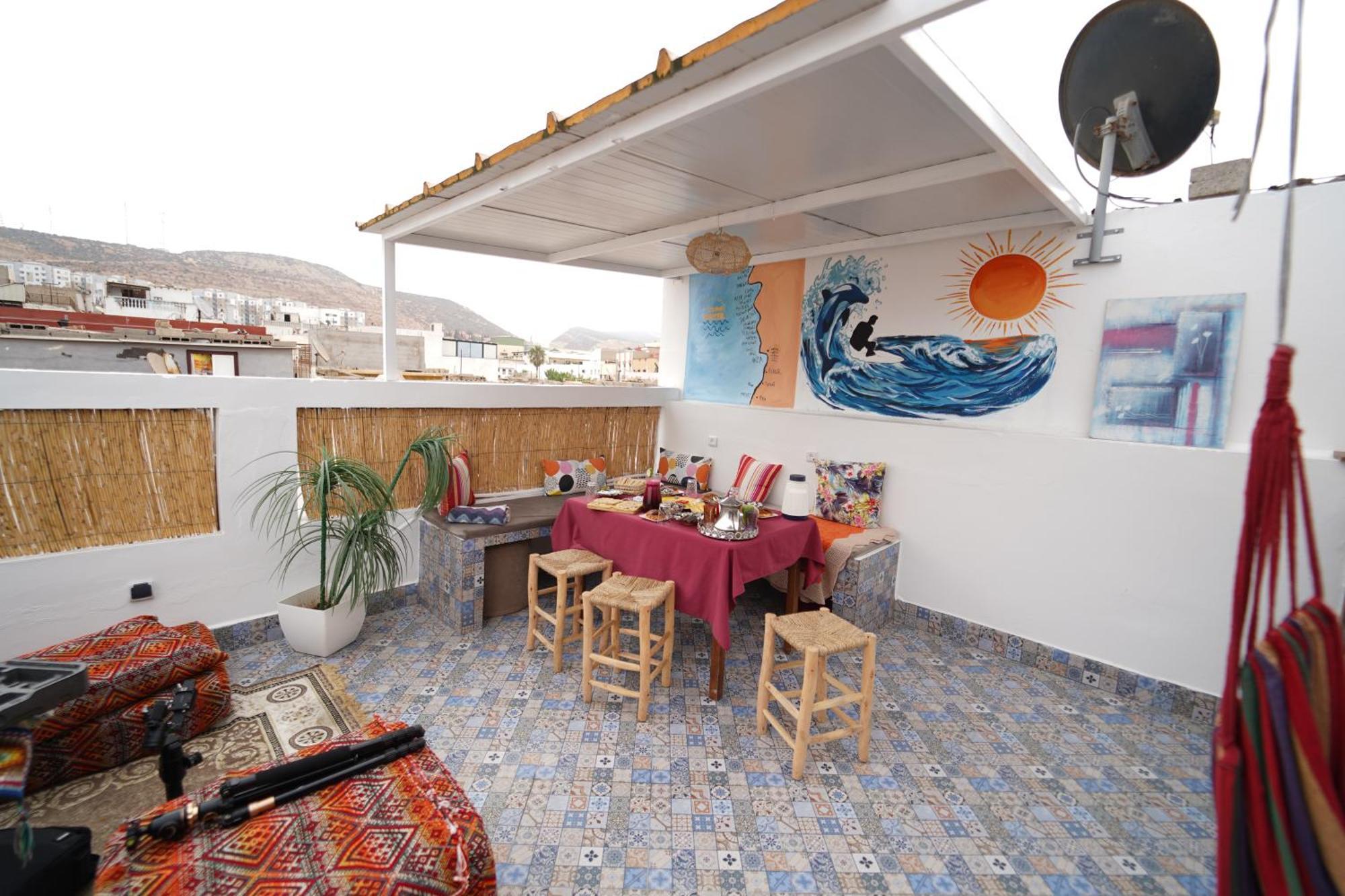 Bed and Breakfast Waves Hunter Surf House Agadir Esterno foto