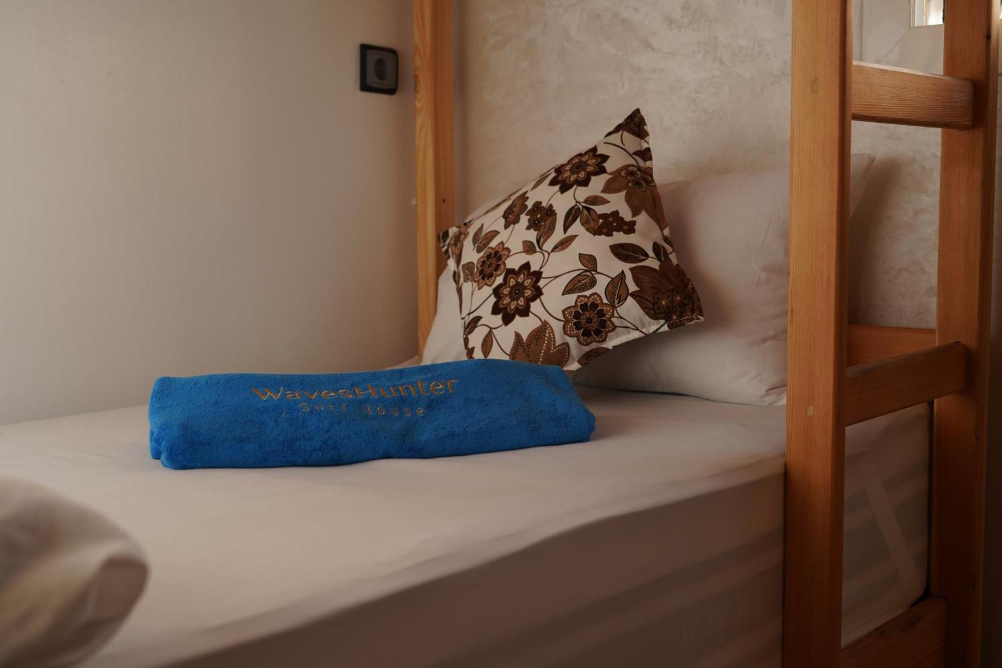 Bed and Breakfast Waves Hunter Surf House Agadir Esterno foto