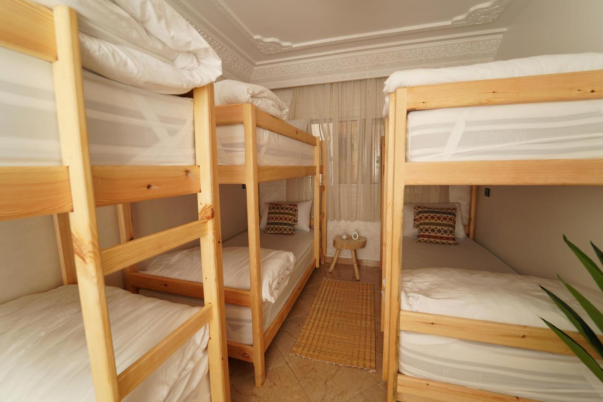 Bed and Breakfast Waves Hunter Surf House Agadir Esterno foto