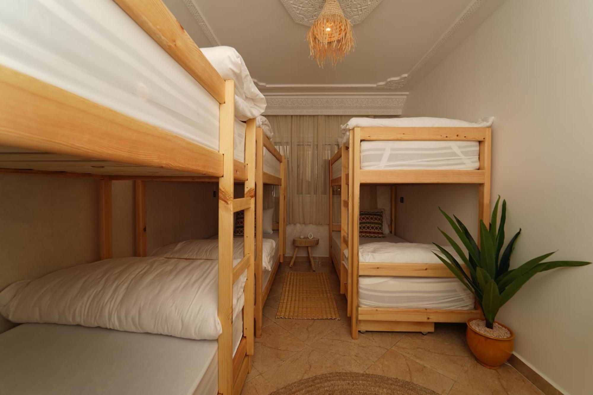 Bed and Breakfast Waves Hunter Surf House Agadir Esterno foto