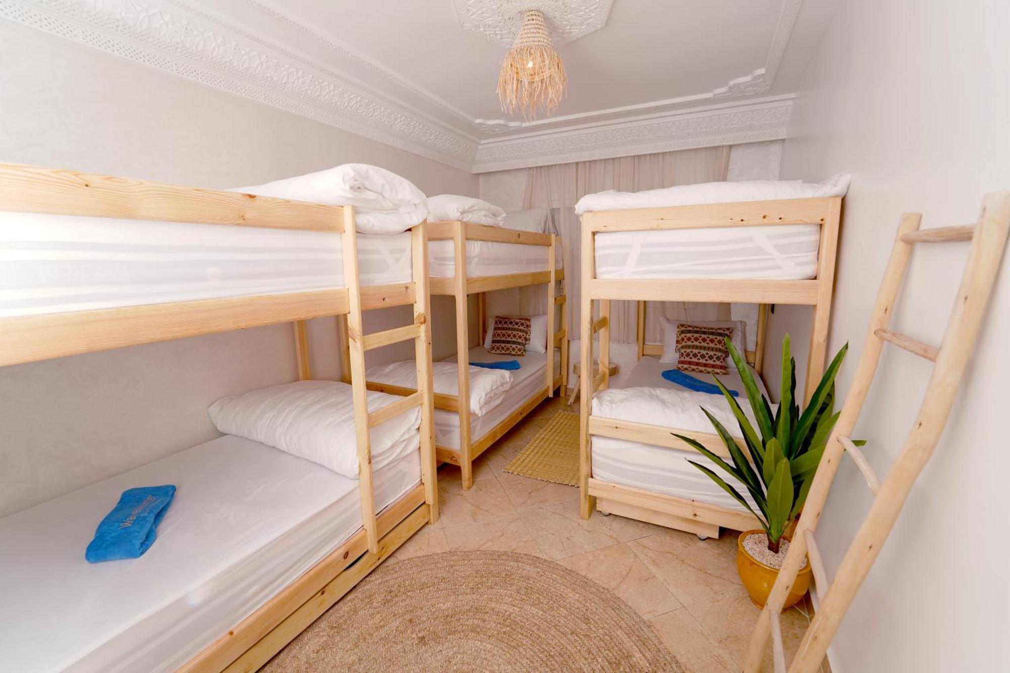 Bed and Breakfast Waves Hunter Surf House Agadir Esterno foto