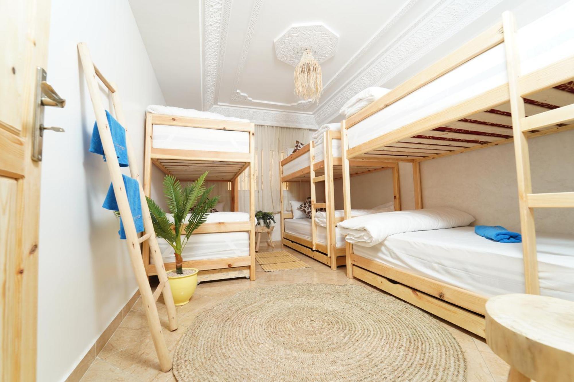 Bed and Breakfast Waves Hunter Surf House Agadir Esterno foto
