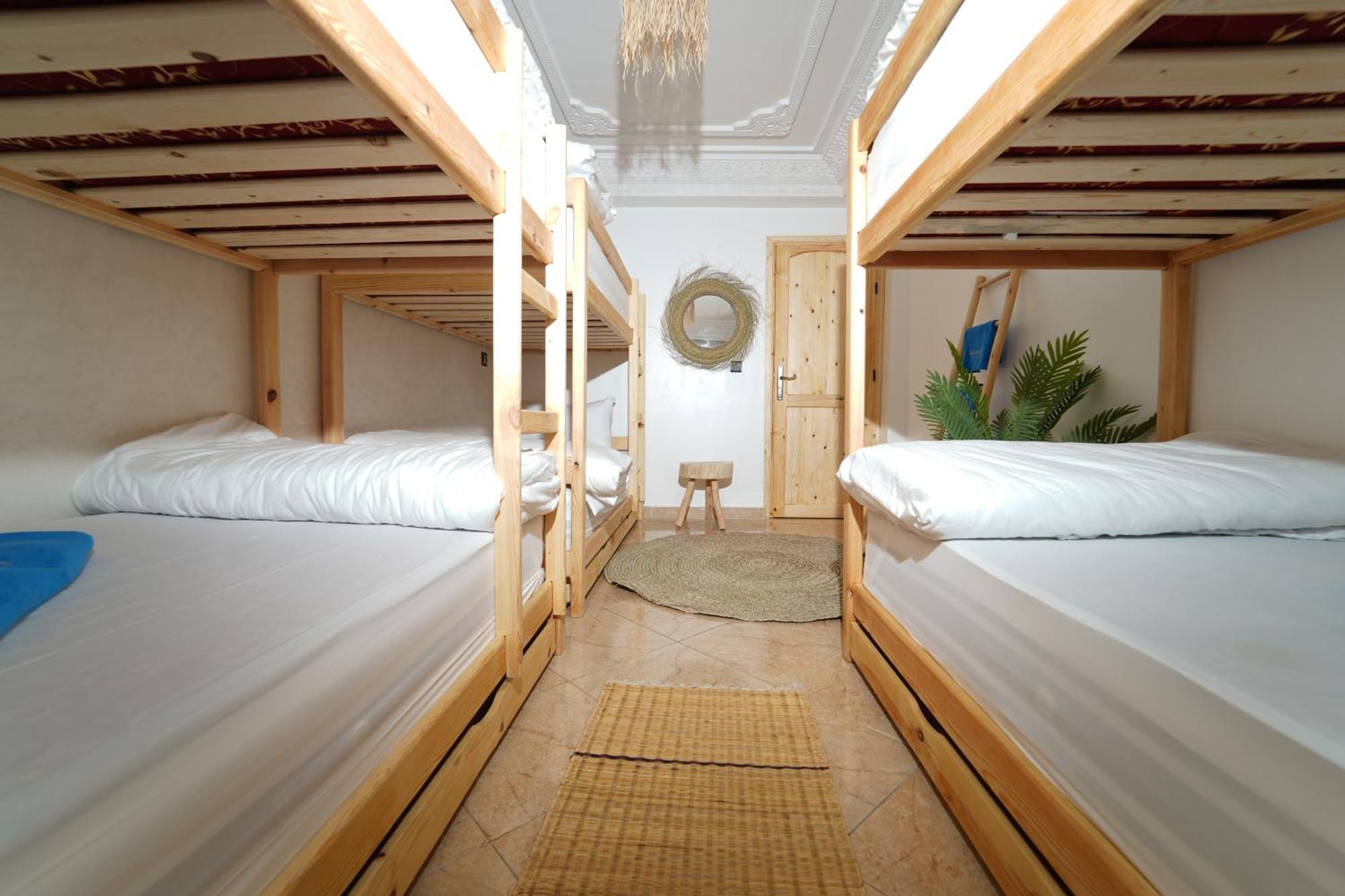 Bed and Breakfast Waves Hunter Surf House Agadir Esterno foto